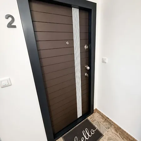 Morisol 2 , Elegant With Terrace And Parking *